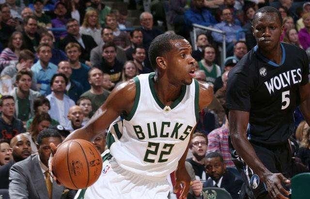 回击批评？哲凯赖什英超梅开二度后对着镜头整理发型