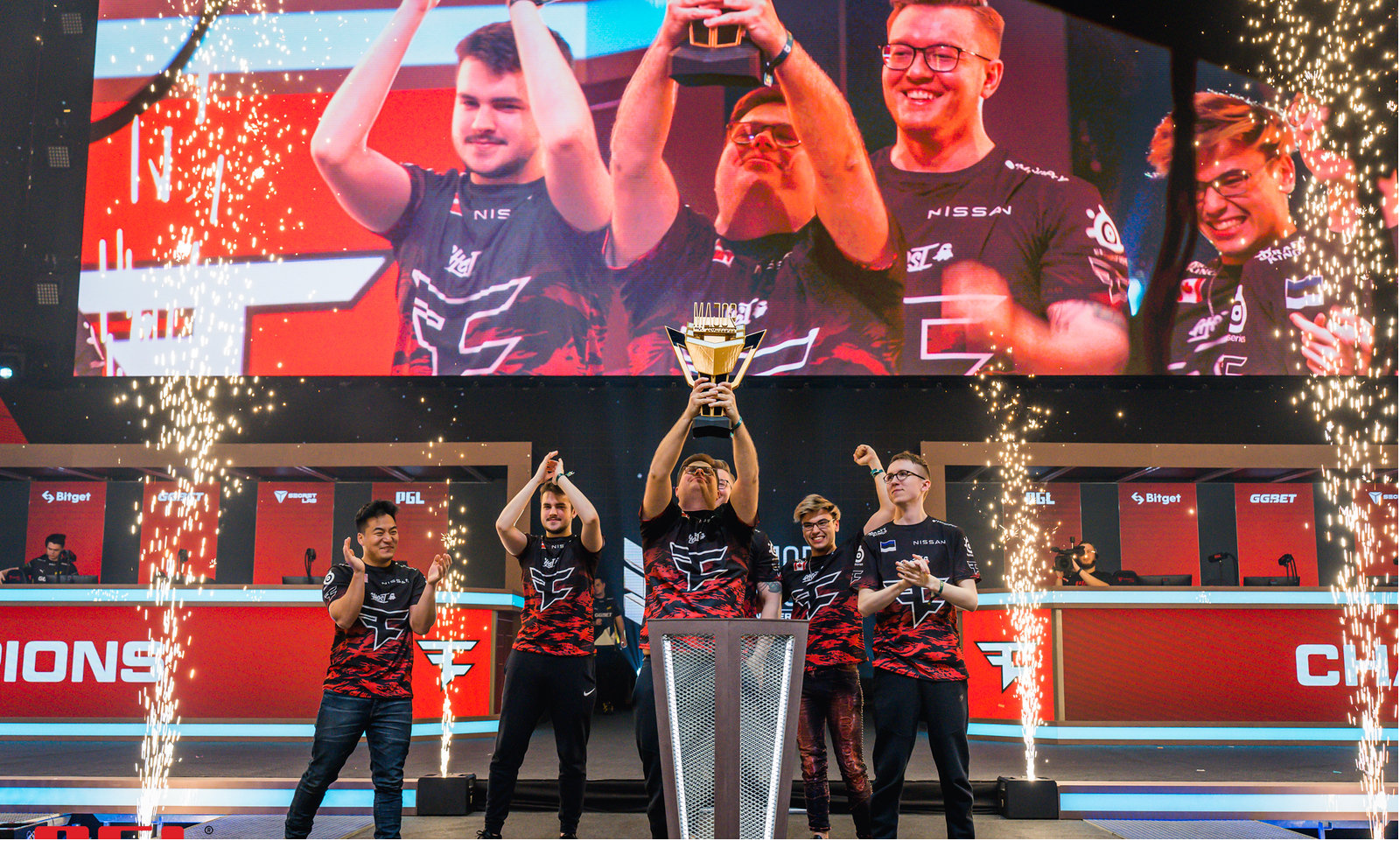 再度被球迷 再度被球迷